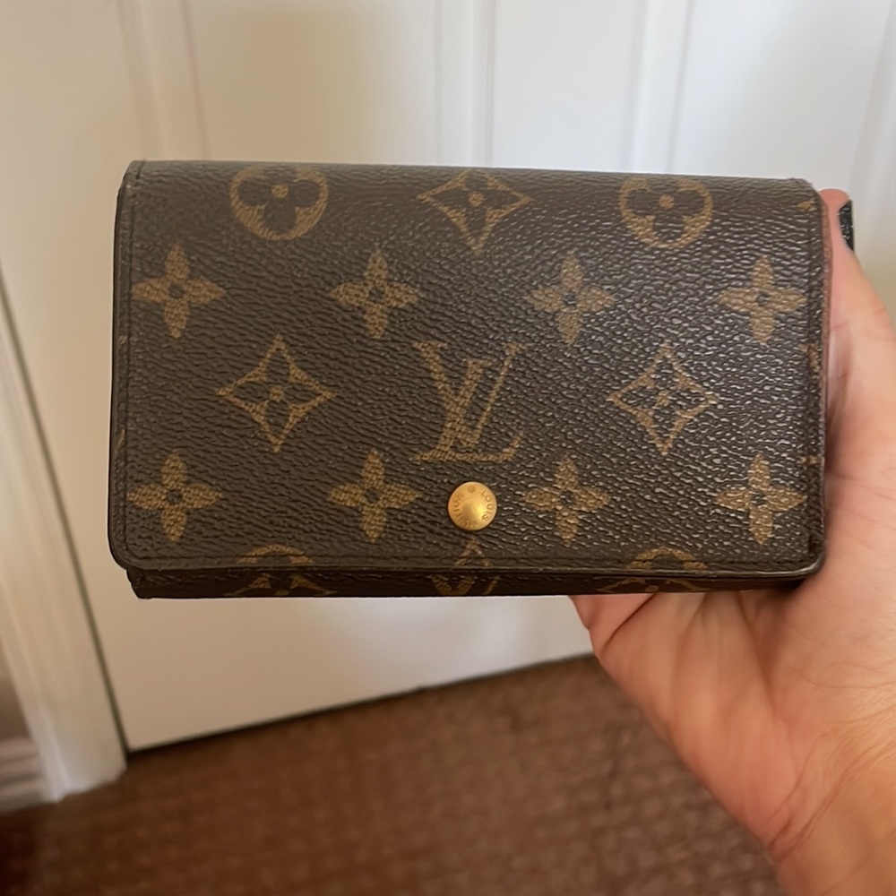 Louis Vuitton Tresor Wallet